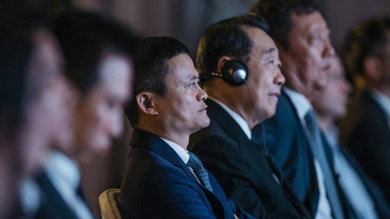 【虎嗅早报】特朗普考虑拉黑蚂蚁集团；火箭队总经理莫雷辞职
