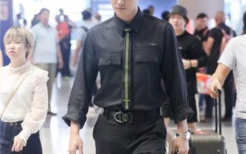 长腿欧巴杜江穿衬衫西裤搭机颜值能打比例超好