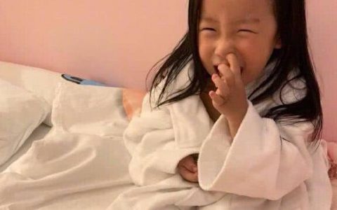伊能静回怼网友 不应该针对三岁小孩子