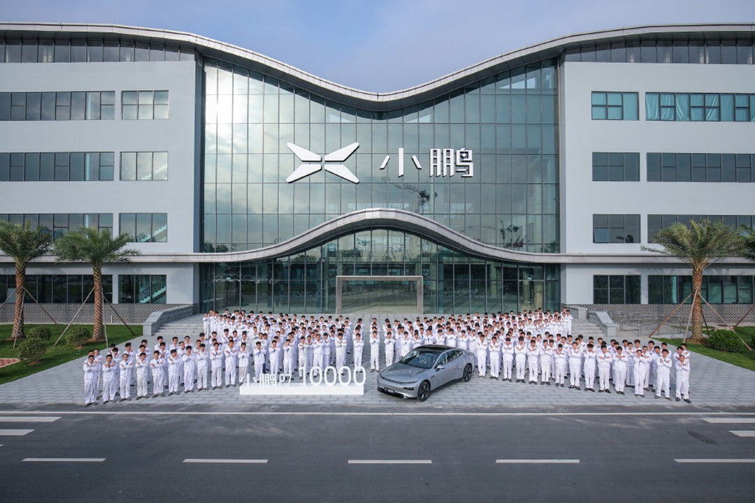 小鹏P710000台理想ONE20000台新势力画大饼