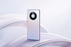 华为Mate40秒光 "比iPhone 12还难抢"！又要加价买?