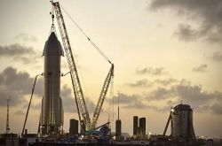 SpaceX星际飞船SN8原型机鼻锥安装完成 接近最终形态