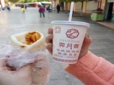 霁月斋烧饵块 引领中式快餐行业市场趋势