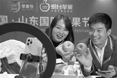 直播电商助传统手工艺“触网”生金