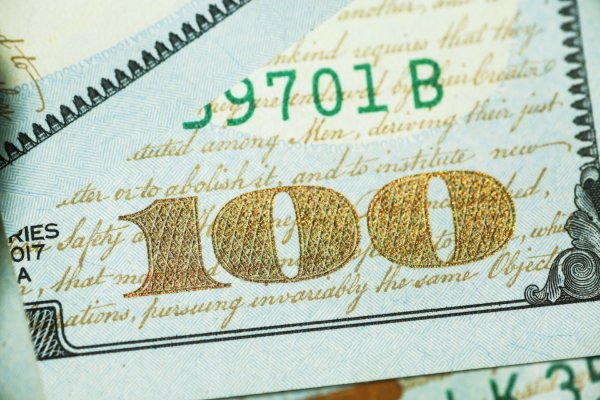 卖牛粪赚18万美元，在俄勒冈挖洞获捐10万美元，这家公司花样玩转黑色星期五｜海外头条