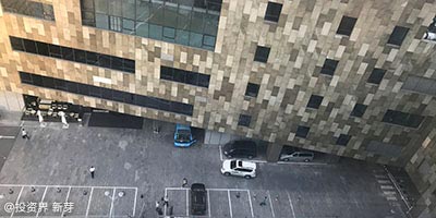 在病房外拦“妖怪”的人