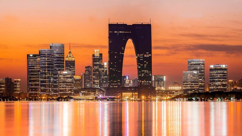 广州、深圳、成都、苏州，谁是第四座万亿消费城市？