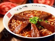 正殿老张牛肉面劲道 每一口都是满满的幸福