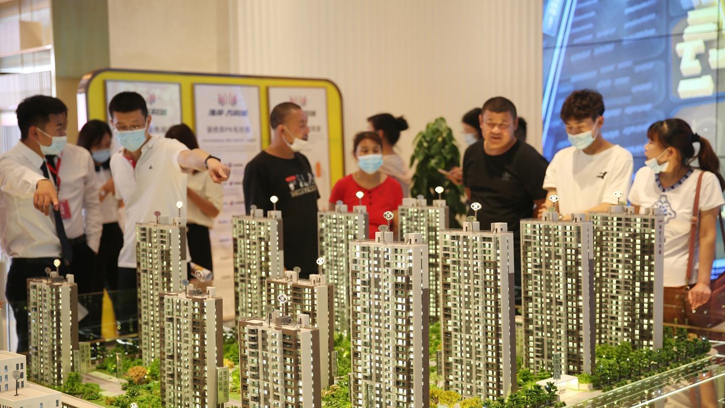 北京学区房：管不住的价格，等不及的家长
