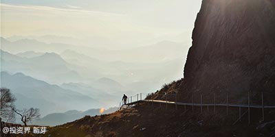 在开车之外，他们等待的是东山再起