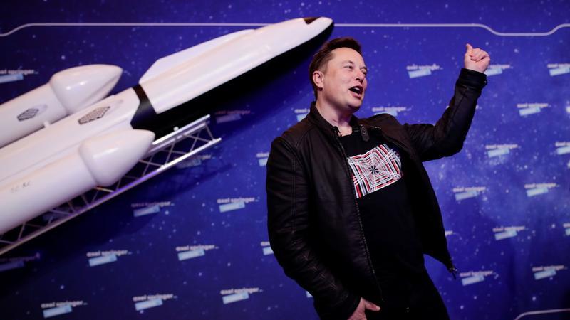 马斯克SpaceX成独家登月合作商，NASA：价格太香