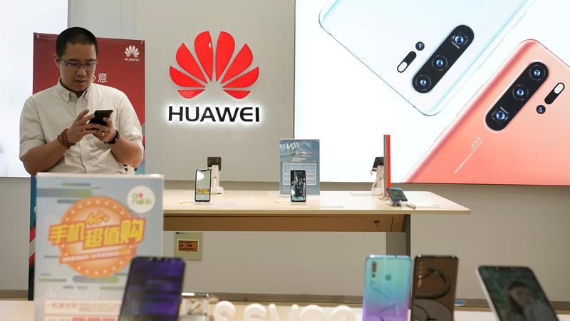 探访华为线下店：只有两部手机，全国都缺货