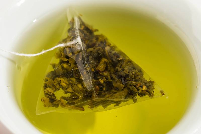 茶饮店“不务正业” 盯上了泡“快茶”