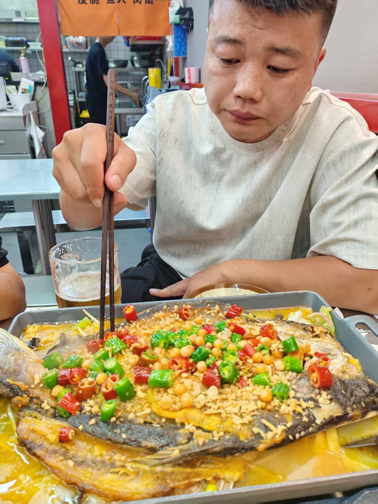 脆皮烤鱼店小店大事业